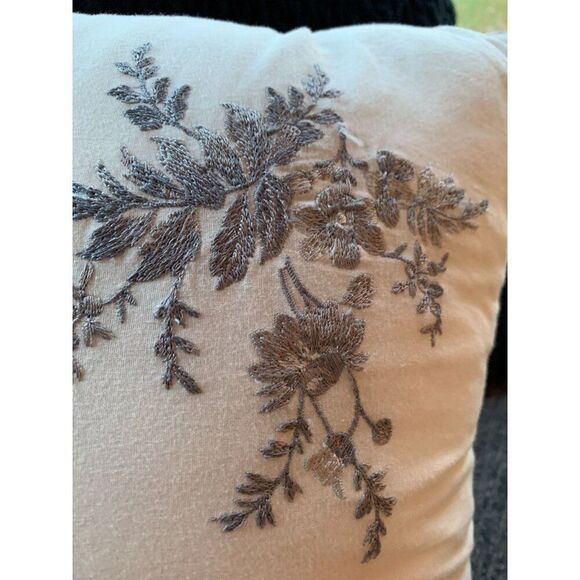 Laura Ashley Decorative Pillow Set‎ Of 2 Stripe & Floral Design Cotton Polyester - Picture 8 of 11